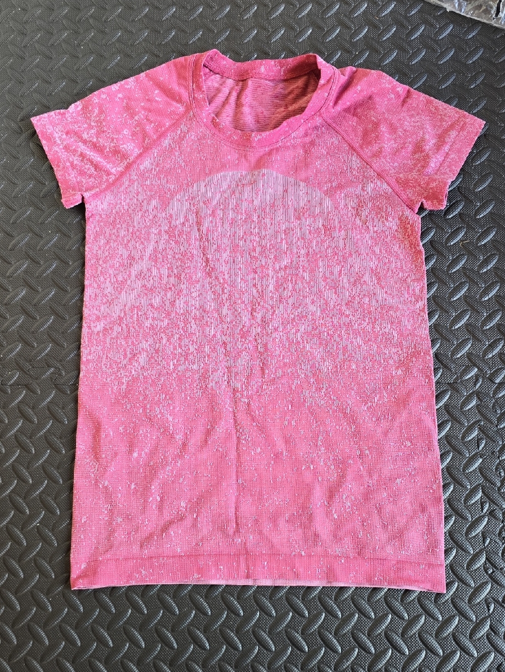 Lululemon Swiftly Tech Short Sleeve- 6